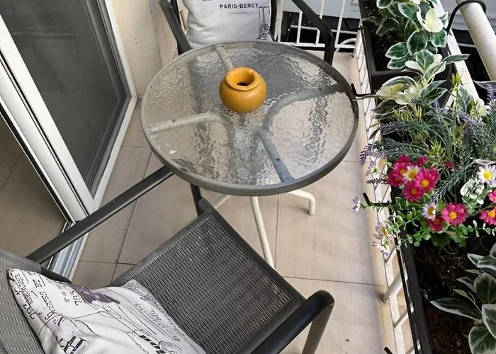 Apartamento Modern 2br 70m From Finikoudes Larnaca