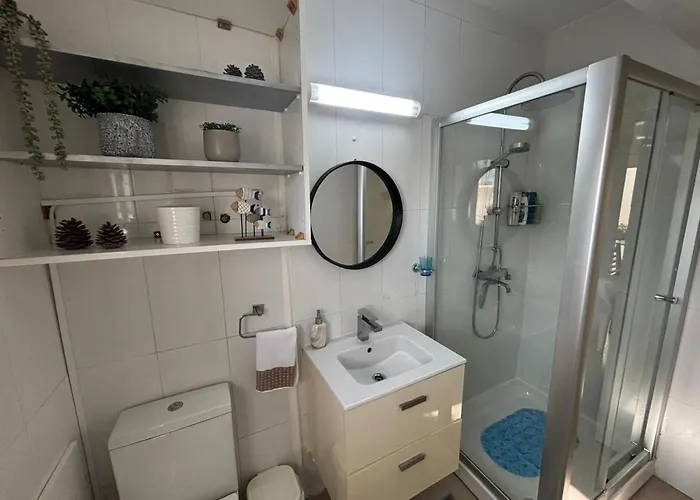 Apartmán Modern 2br 70m From Finikoudes Larnaca